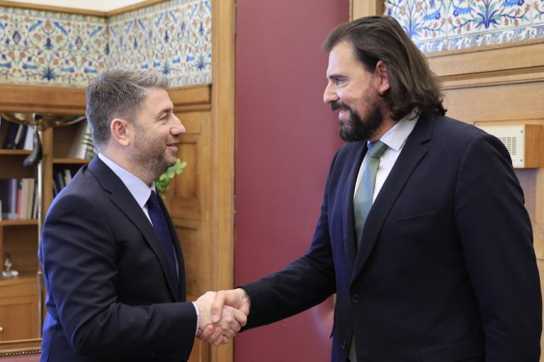 Στην ΚΟ του ΠΑΣΟΚ ο Πέτρος Παππάς – Συναντήθηκε με τον Νίκο Ανδρουλάκη