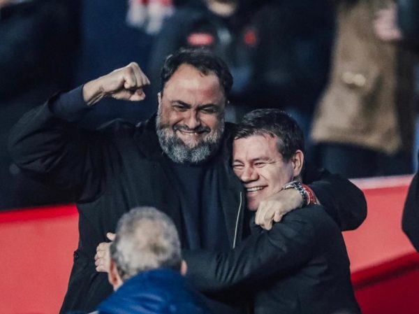 Βαγγέλης Μαρινάκης: Οι πανηγυρισμοί για τη μεγάλη πρόκριση της Νότιγχαμ στα προημιτελικά του Κυπέλλου (pic, vids)