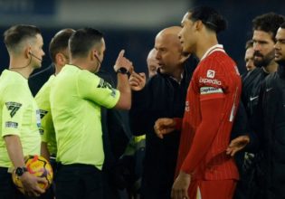 «Μια μεγάλη γαμ… ντροπή» – Η FA αποκάλυψε όσα είπε ο Σλοτ στον διαιτητή Όλιβερ – Αναλυτικά οι διάλογοι