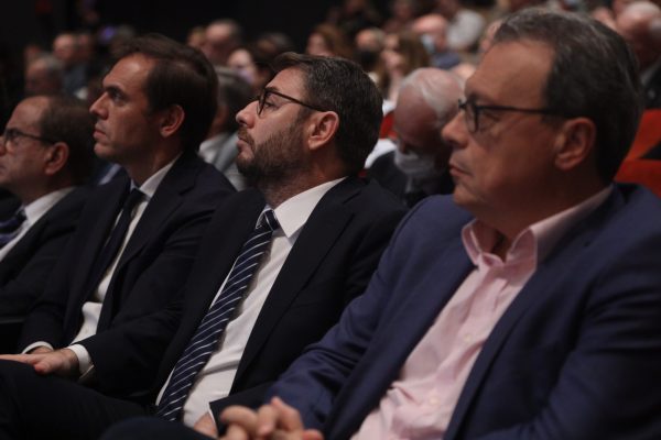 Συνεχίζουν τη βεντέτα Φάμελλος και Ανδρουλάκης – Ανοιχτά κανάλια μεταξύ στελεχών ΣΥΡΙΖΑ και ΠΑΣΟΚ