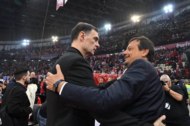 Ο Αταμάν απάντησε στον Μπαρτζώκα: «Καταλαβαίνω το άγχος σου, όλοι ξέρουμε ποιος θα είναι ο πρωταθλητής στο τέλος»