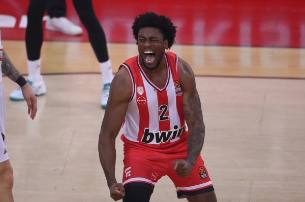 Ολυμπιακός: Στην 12άδα ο Μόουζες Ράιτ – Με τρεις απουσίες κόντρα στην Βιλερμπάν