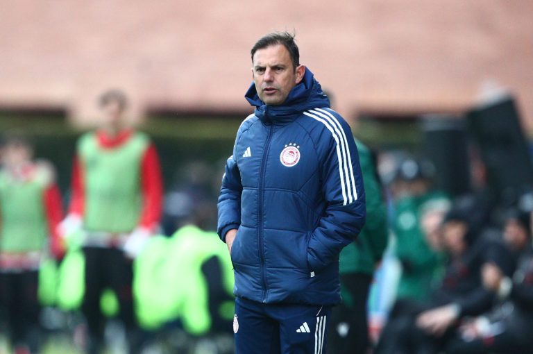 Ο Συλαϊδόπουλος αποθεώθηκε από το Yahoo Sports: «Ο Έλληνας προπονητής που γράφει ιστορία στο ευρωπαϊκό ποδόσφαιρο»