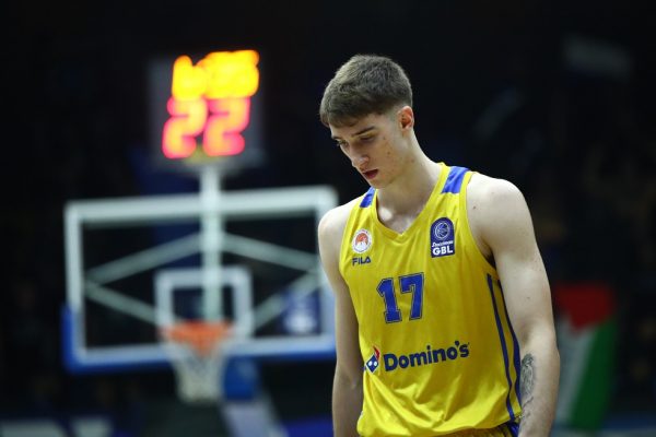 Περιστέρι: Διάστρεμμα πρώτου βαθμού ο Αβδάλας