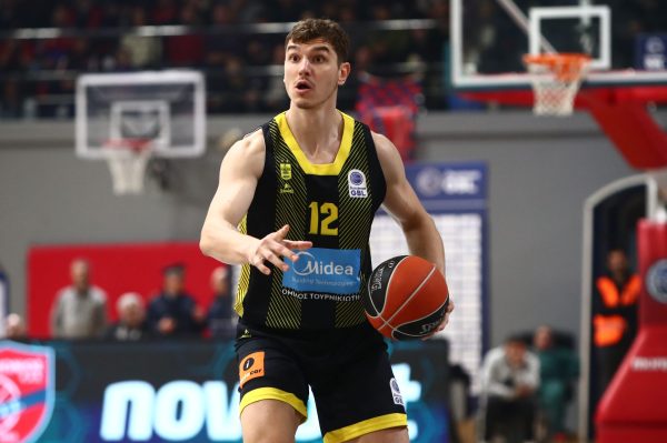 Άρης: Εκτός αποστολής οι Γκιουζέλης και Χοτζ ενόψει Περιστερίου