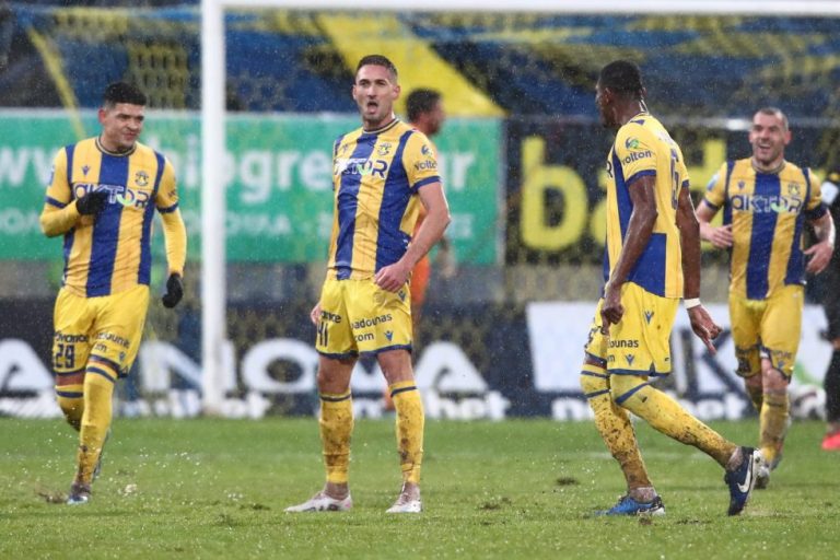 Το πρόγραμμα των playoffs της Superleague για τις θέσεις 5-8 και των playouts (pics)