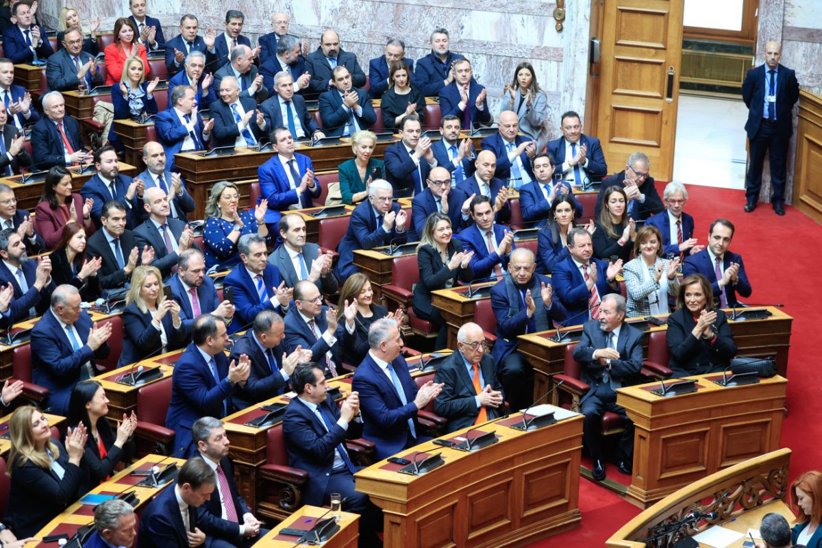 ΝΔ: Με το βλέμμα στο κρίσιμο 25%