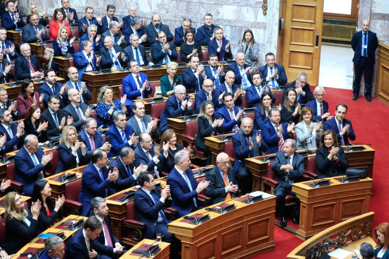 ΝΔ: Με το βλέμμα στο κρίσιμο 25%