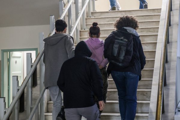 Κρήτη: Ξανά στο νησί η μητέρα του αδικοχαμένου Άγγελου και ο σύντροφός της