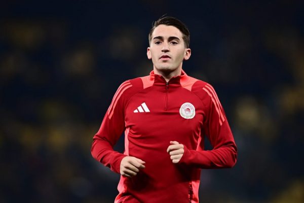 Ο Παπακανέλλος άνοιξε το σκορ για τον Ολυμπιακό και αφιέρωσε το γκολ στα θύματα των Τεμπών (vid)