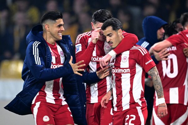 ΑΕΚ – Ολυμπιακός 0-1: Εκεί που το κάρφωσε ο Ελ Κααμπί – Τσικίνιο και… αγάλματα στη Νέα Φιλαδέλφεια (vids)