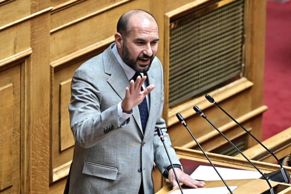 Νέα Αριστερά: Προσβλητικό το υπόμνημα Τριαντόπουλου για τη Βουλή αλλά κυρίως για τους συγγενείς των θυμάτων