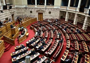 Με προ ημερησίας ξεκινά η… πρόταση δυσπιστίας – Η διαβούλευση των κομμάτων