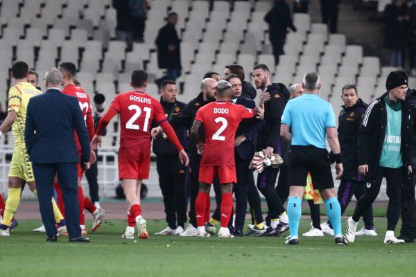 Παναθηναϊκός – Φιορεντίνα: Ένταση ανάμεσα σε Βαγιαννίδη και Κεν μετά το τέλος του παιχνιδιού (vid+pics)