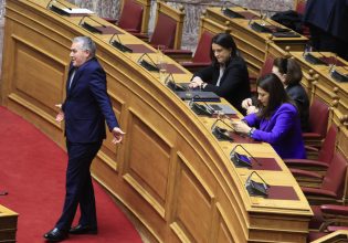 Χάος στη Βουλή: Ο Κυριαζίδης της ΝΔ είπε στη Κωνσταντοπούλου να πάει να κάνει παιδί – Άγριο άδειασμα από την κυβέρνηση