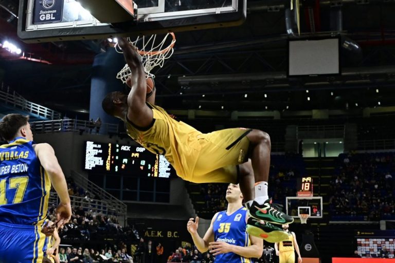 ΑΕΚ – Περιστέρι 96-67: «Κλείδωσε» την τετράδα με άνετη νίκη