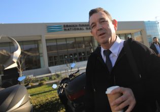 Αποχώρησε από την Εθνική Πινακοθήκη ο βουλευτής της Νίκης, Νίκος Παπαδόπουλος