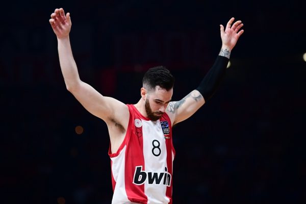 Όγδοη σερί νίκη για τον Ολυμπιακό κόντρα στον Παναθηναϊκό στην Euroleague