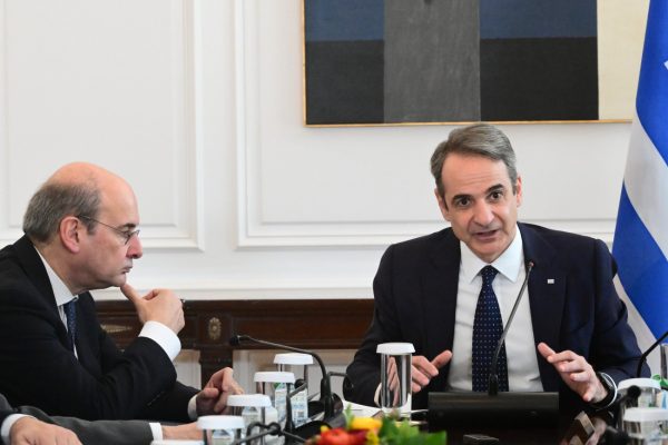 Μητσοτάκης σε υπουργικό: Διπλό το μήνυμα του ανασχηματισμού – Κρίσιμο το ύφος και οι συμπεριφορές μας