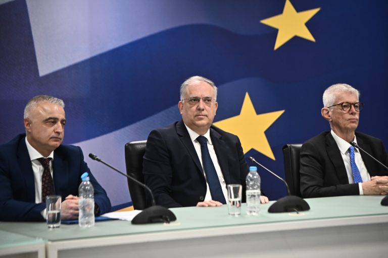 Υπουργείο Ανάπτυξης – Θεοδωρικάκος: Θα συνεχίσουμε το έργο με το βλέμμα στραμμένο στην κοινωνία