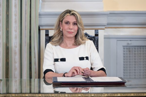 Ανέλαβε υφυπουργός Τουρισμού η Άννα Καραμανλή – «Η Σαντορίνη είναι ένας ασφαλής προορισμός»