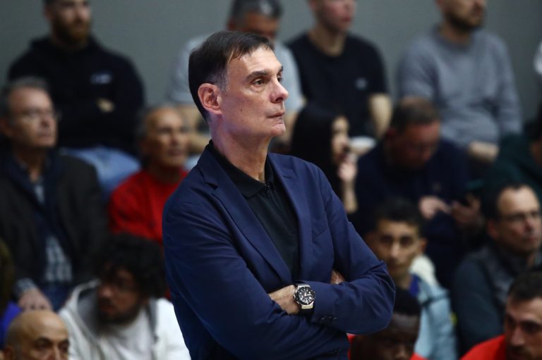 Μπαρτζώκας: «Ο Ράιτ μπήκε στις προπονήσεις και θα παίξει κόντρα στην Βιλερμπάν»