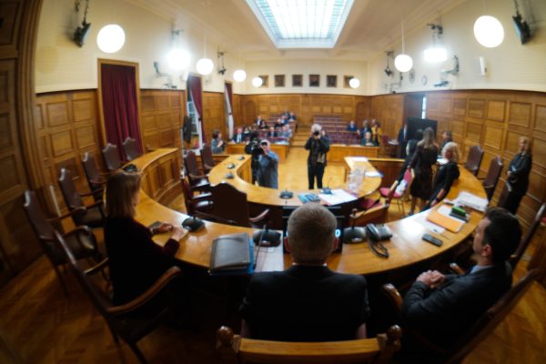 Κατηγορίες της αντιπολίτευσης για «τακτικό ελιγμό» και «νέα συγκάλυψη» στην υπόθεση Τριαντόπουλου