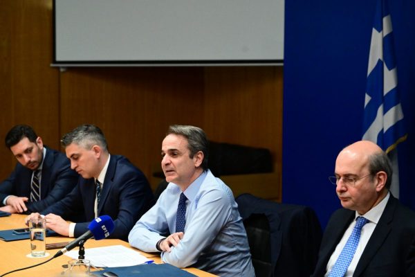 ΚΚΕ: Κούφιες υποσχέσεις για βελτίωση της εικόνας στις μεταφορές με ορίζοντα το 2027