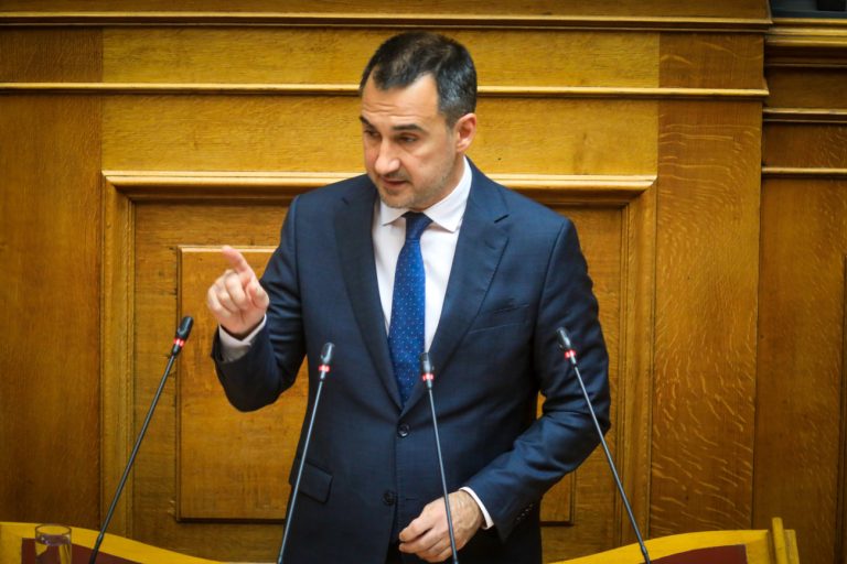 Χαρίτσης: Εναγκαλισμός Μητσοτάκη με τον καθοδηγητή της γενοκτονίας στη Γάζα – «Oργή και ντροπή»