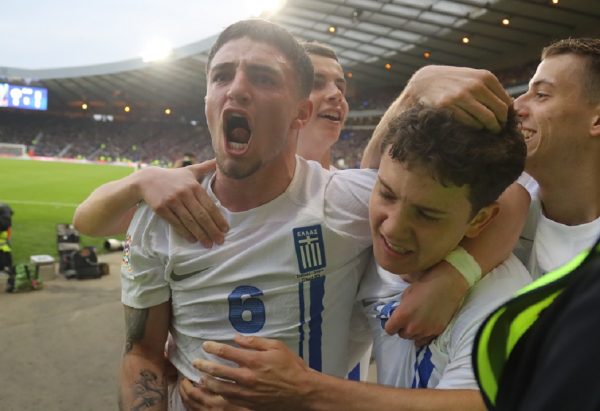 Πετάει… φωτιές η Εθνική: 3-0 στο 46′ με τον Τζόλη! (vids)