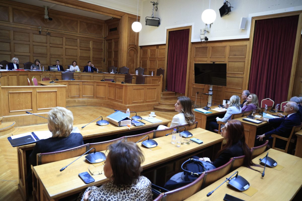 Βουλή: Σε εξέλιξη η προανακριτική – Εξώδικη δήλωση από την Καρυστιανού: «Τηρήστε το καθήκον σας»