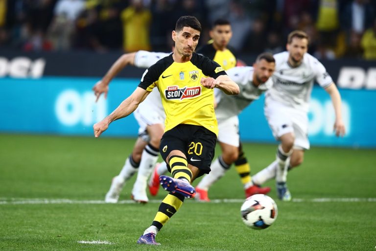 Άνοιξε το σκορ η ΑΕΚ με πέναλτι του Μάνταλου (vid)