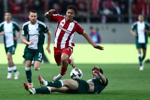 Megasports: Αγκαλιά με τον τίτλο