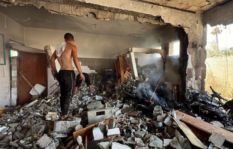 Γάζα: Εννιά νεκροί, οι δύο δημοσιογράφοι, σε χτύπημα του Ισραήλ – Χαμάς: «Κατάφωρη παραβίαση της εκεχειρίας»