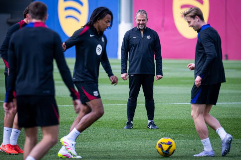 Δυσαρεστημένος αλλά αισιόδοξος ο Χάνσι Φλικ με την πυκνότητα αγώνων της Μπαρτσελόνα