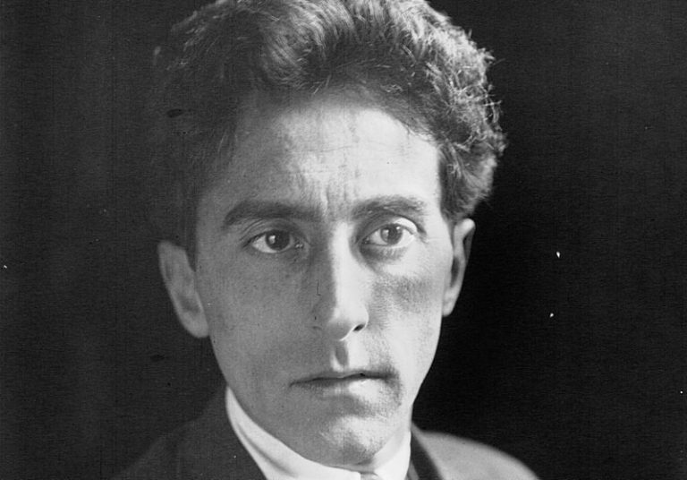 Ζαν Κοκτώ: «Το θέατρο απαιτεί από το κοινό μια σχεδόν παιδική ευπιστία»