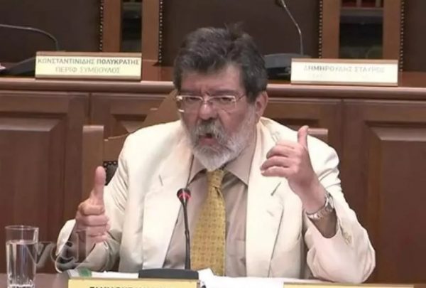 Σε ΜΕΘ ο πρώην βουλευτής του ΠΑΣΟΚ Δημήτρης Βουνάτσος μετά από εγκεφαλικό επεισόδιο