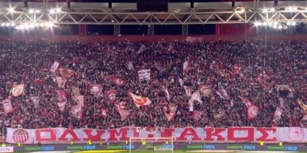 Αποθέωση για τον μικρό οπαδό που πήρε αυτόγραφο από τον Τσικίνιο (vid)