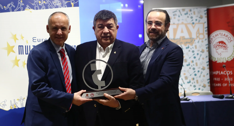 Τιμητική βράβευση του Ολυμπιακού από την EMCA για τα 100 χρόνια του συλλόγου (pics)