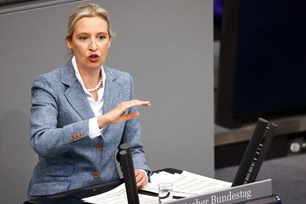 «H Άλις για τη Γερμανία»: Πώς η Βάιντελ του AfD έγινε το κορυφαίο πρόσωπο της αντιπολίτευσης