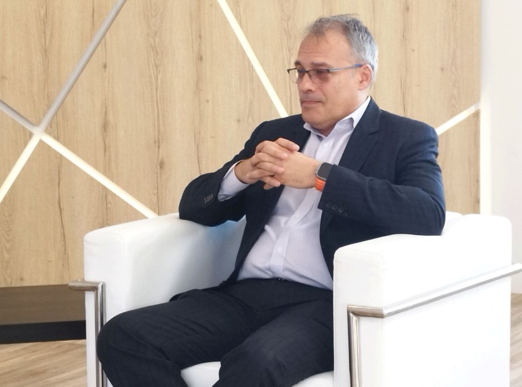 εικόνα που δείχνει τον διοικητή της Εθνικής Αρχής Κυβερνοασφάλειας, Μιχάλη Μπλέτσα