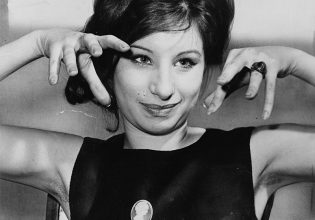 Τσιρίχτε ελεύθερα: Η Μπάρμπρα Στρέιζαντ ετοιμάζει άλμπουμ με τους Μπομπ Ντίλαν, Πολ ΜακΚάρτνέϊ και Αριάνα Γκράντε