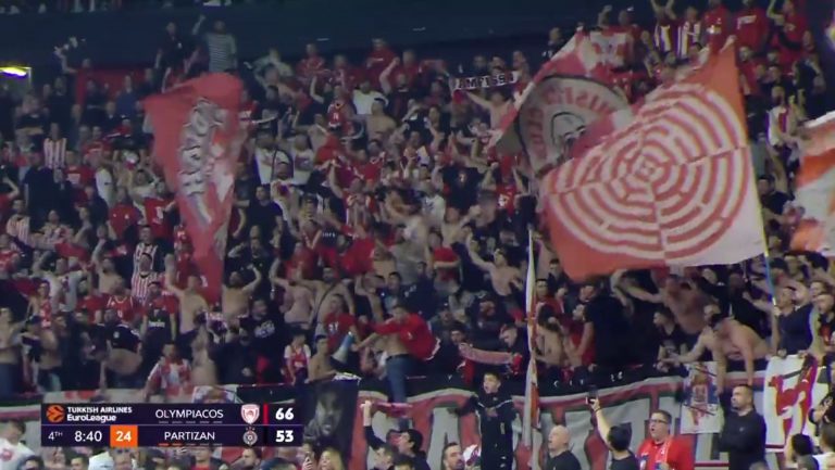 Φανταστική ατμόσφαιρα στο ΣΕΦ στα 100 χρόνια του Ολυμπιακού! (vid)