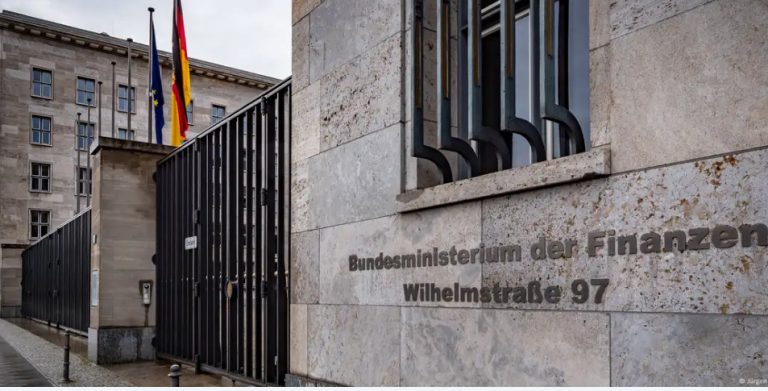 Γερμανία: Νέα «εποχή Σόιμπλε» στο υπουργείο Οικονομικών;
