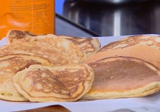 Συνταγή: Pancakes με αυγά, μπέικον και marple syrup