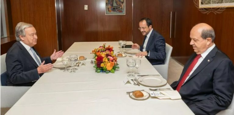 Δύσκολο στοίχημα η πενταμερής για το Κυπριακό στη Γενεύη – Σε συντονισμό Αθήνα – Λευκωσία