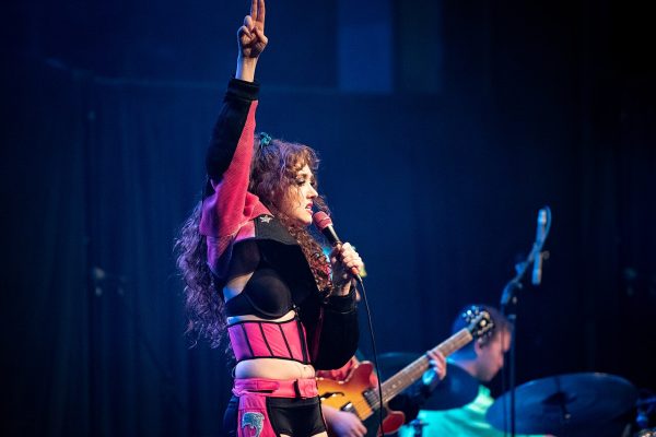 Τσάπελ Ρόουν: Σεξουαλικά οι γυναίκες με ικανοποιούν περισσότερο από τους άντρες