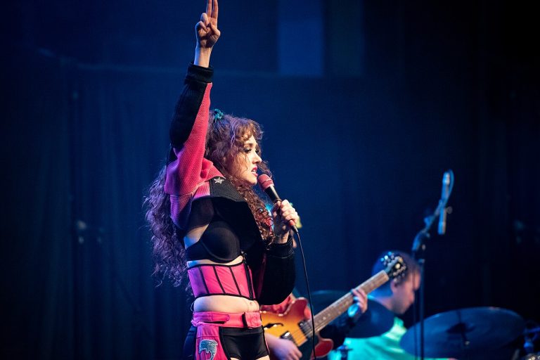 Τσάπελ Ρόουν: Σεξουαλικά οι γυναίκες με ικανοποιούν περισσότερο από τους άντρες