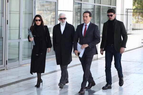 Δίκη Φιλιππίδη: Σε κάθε παράσταση δημιουργούσε σχέση με άλλη κοπέλα, κατέθεσε ο Μπιμπίλας