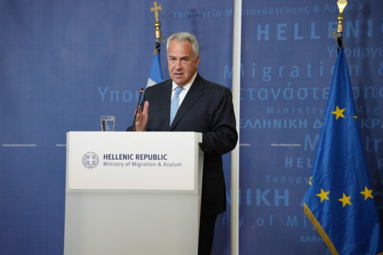 Καψώνια Βορίδη σε μετανάστες για να δοθεί το μήνυμα της κυβερνητικής (ακρο)δεξιάς στροφής